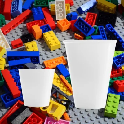 Lego bekers