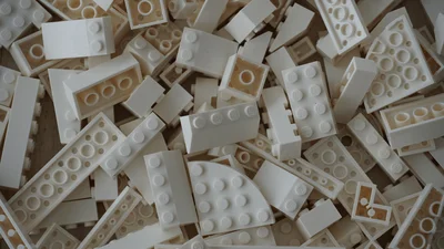 Restoring Discolored Lego® Pieces