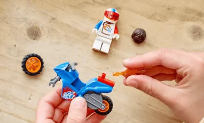 How to build your own Lego® Motorcycle