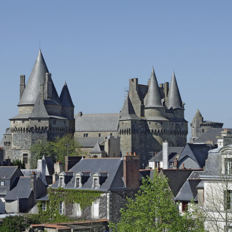 Cover photo of the city Vitré