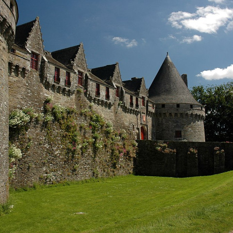 Cover photo of the city Pontivy