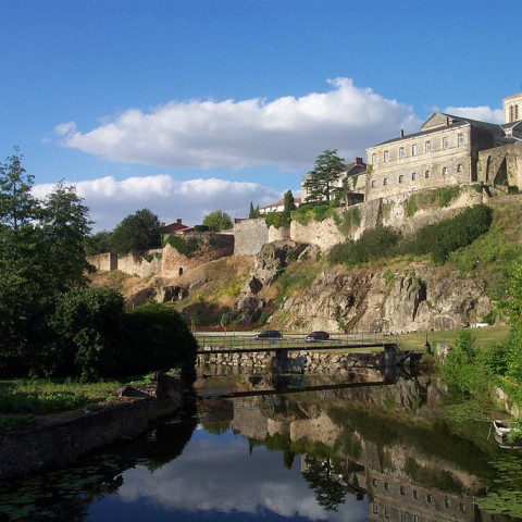Cover photo of the city Parthenay