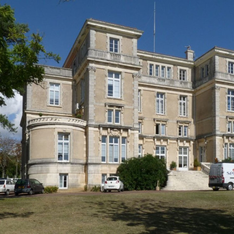 Cover photo of the city Royan