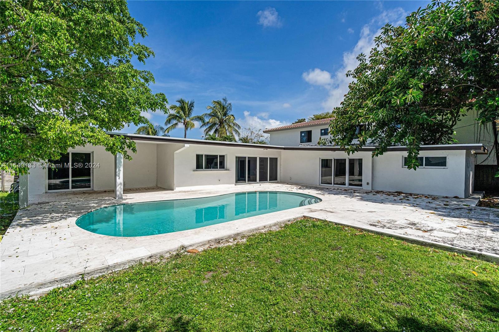 1940 NE 186th Dr, North Miami Beach, FL - picture 1 title=