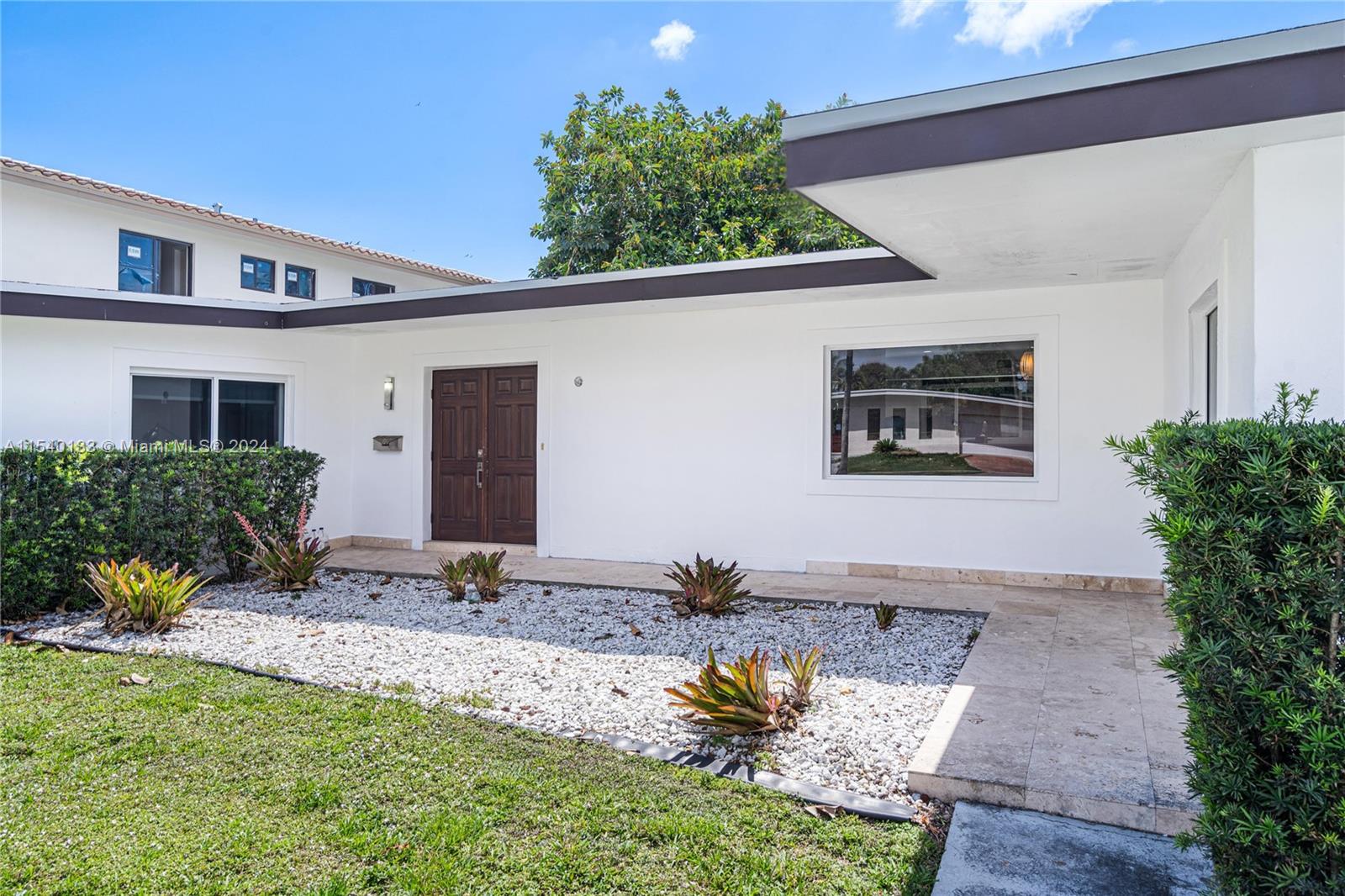 1940 NE 186th Dr, North Miami Beach, FL - picture 6 title=