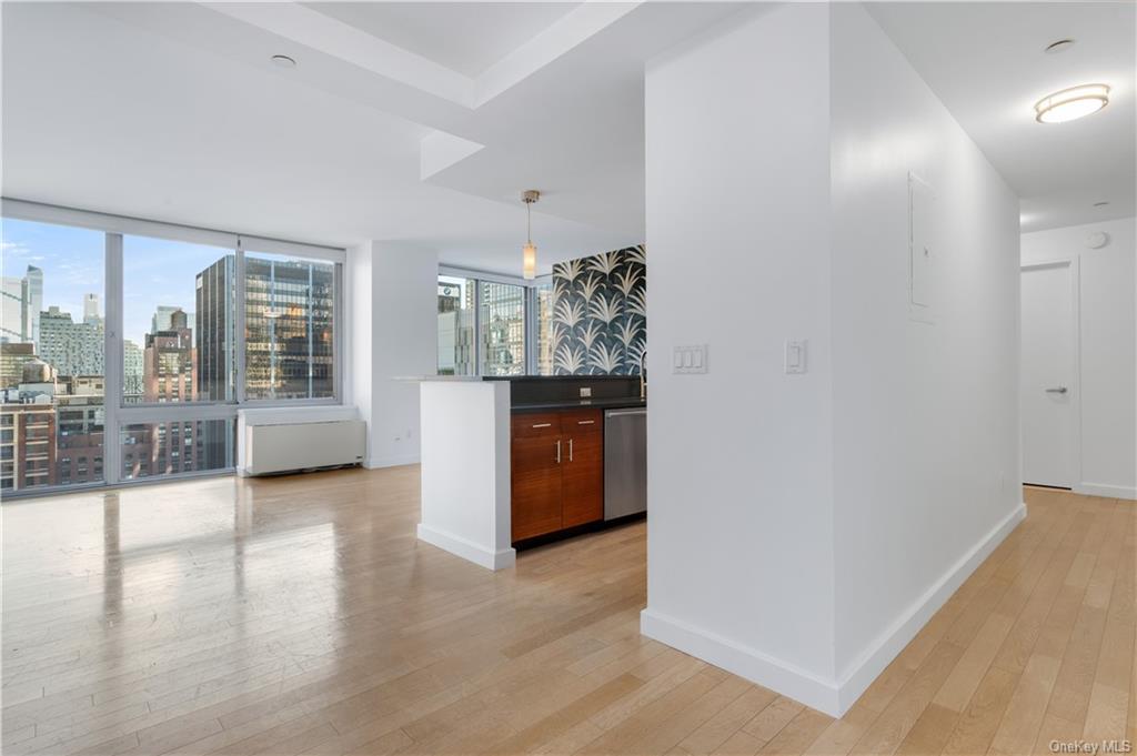 225 W 60th Street, 17B, New York, NY - picture 12 title=