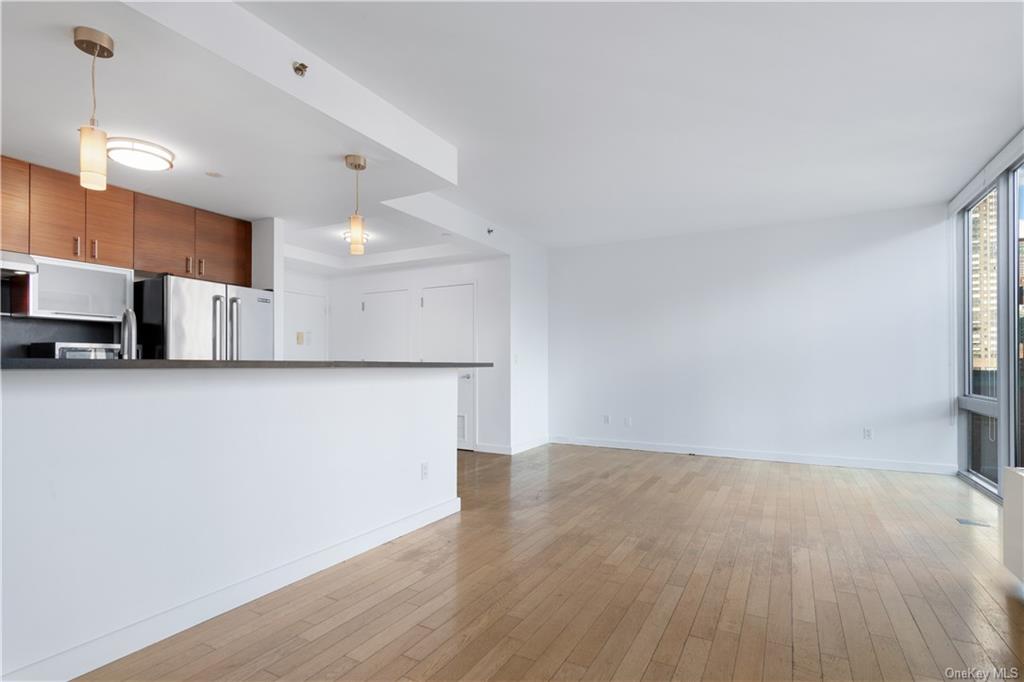 225 W 60th Street, 17B, New York, NY - picture 9 title=