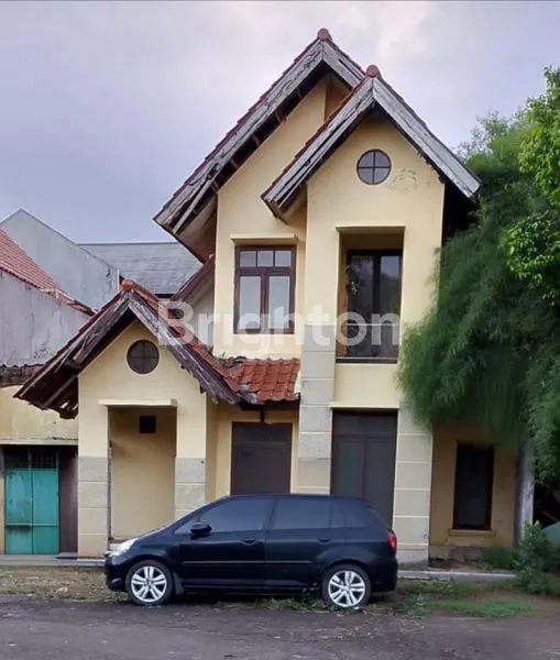 Gambar Property RUMAH TUA HITUNG TANAH ALAM SUTERA POSISI DI HOOK LOKASI STRATEGIS