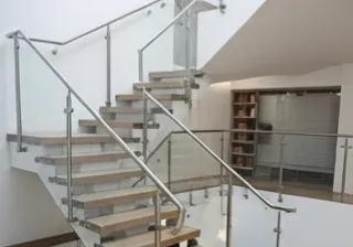 tangga dalam rumah 4