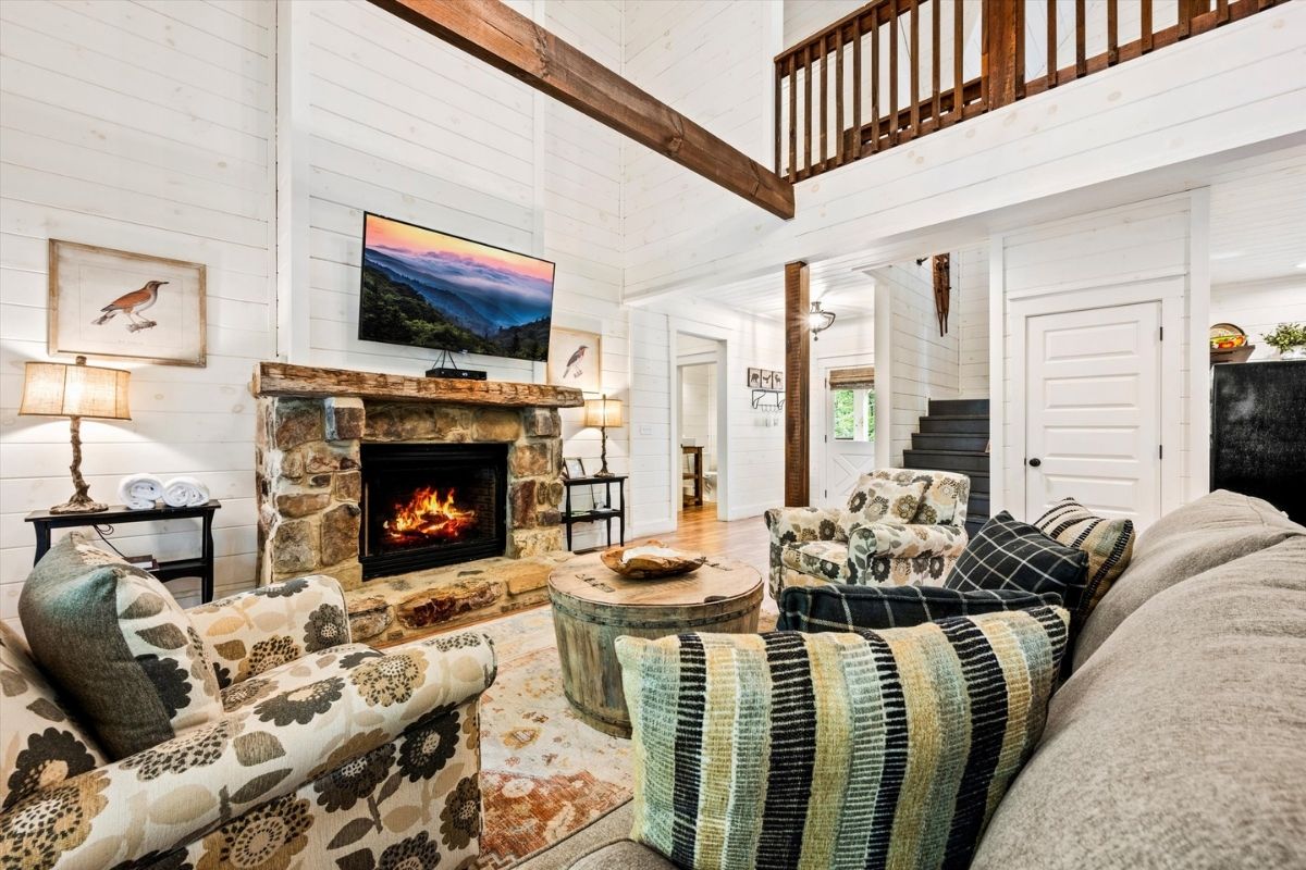 Cozy Creek Cottage 9