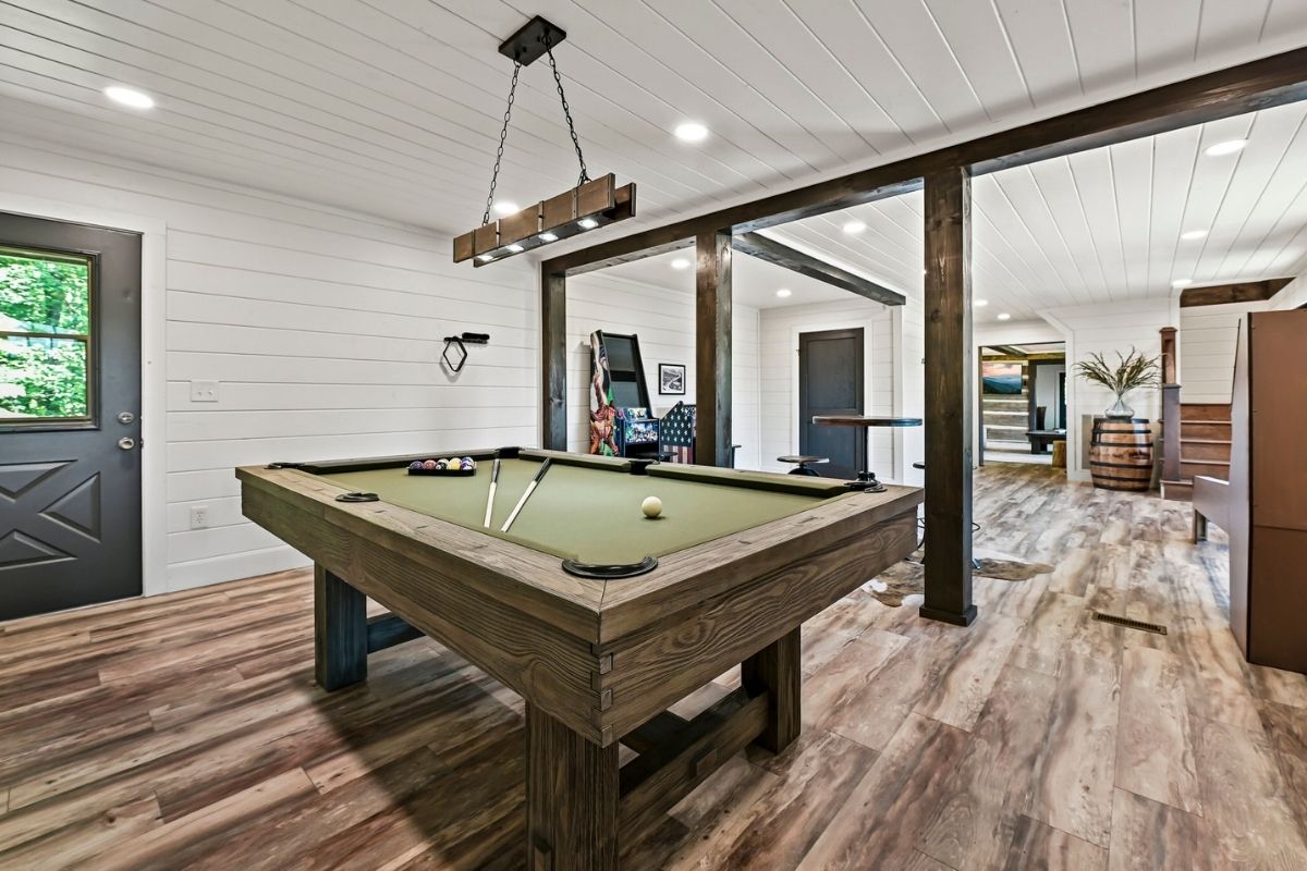 Far Horizons Lodge 4