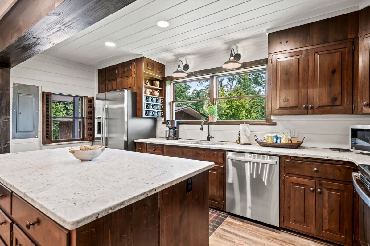 Far Horizons Lodge 9