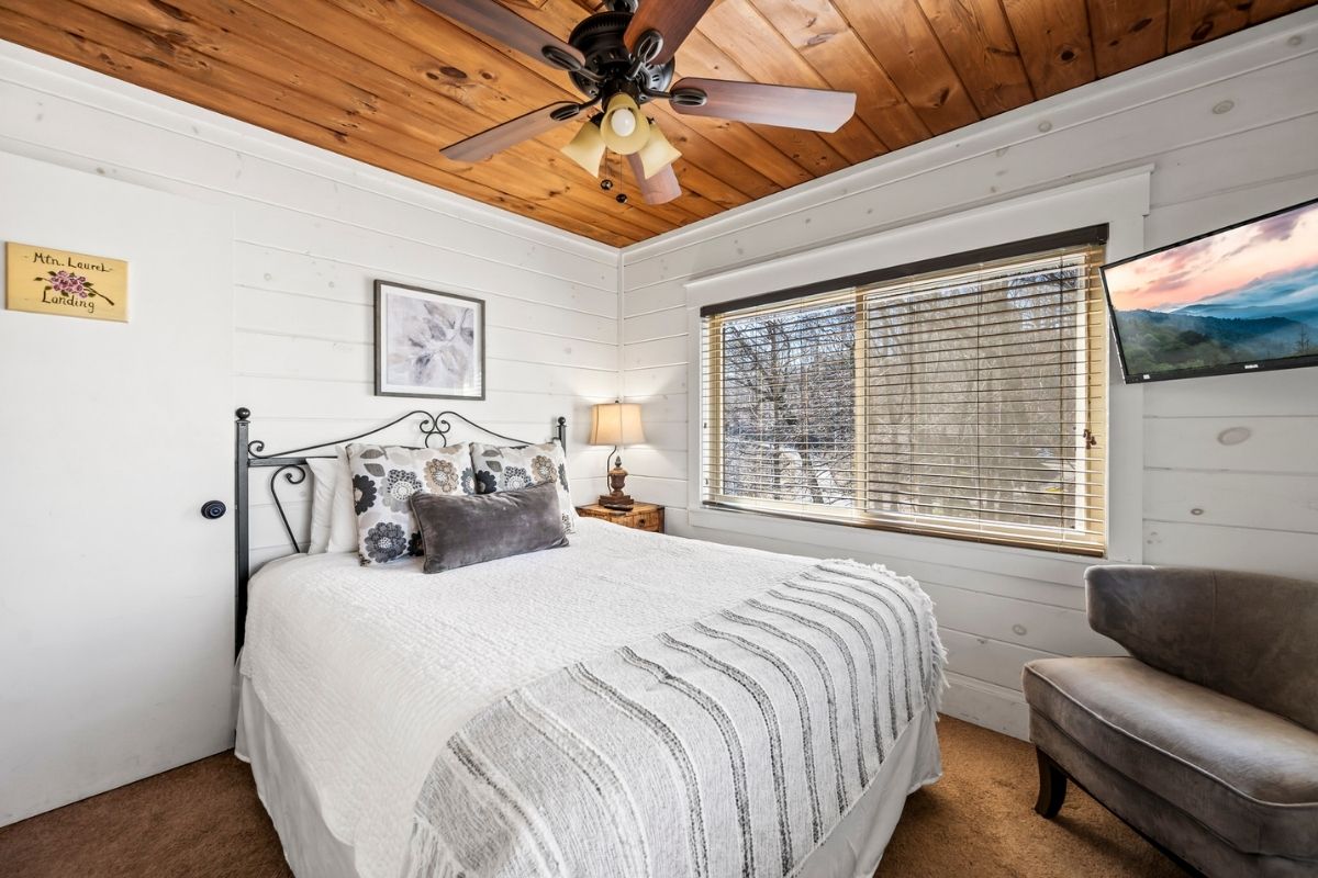 Mountain Laurel House 3