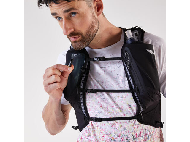 Rucsac trail alergare unisex + rezervor de apă 1L inclus - KIPRUN 900 10L NEGRUundefined