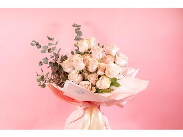 buchet 25 trandafiri (alb/roz/roșu/mix)