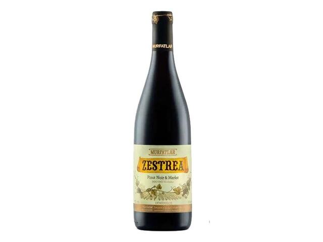 Zestrea Vin rosu pinot noir si merlot demidulce 0.75l