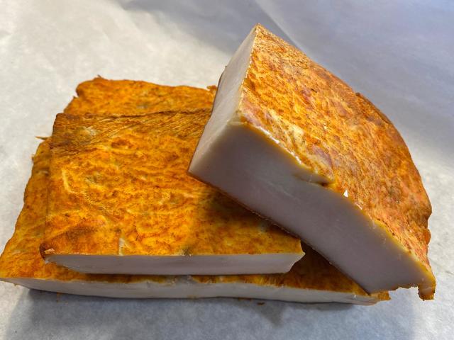 Slanina afumata cu boia per kg