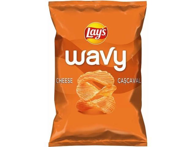 Lays Wavy Cheese chipsuri ondulate din cartofi cu gust de cascaval 130 g