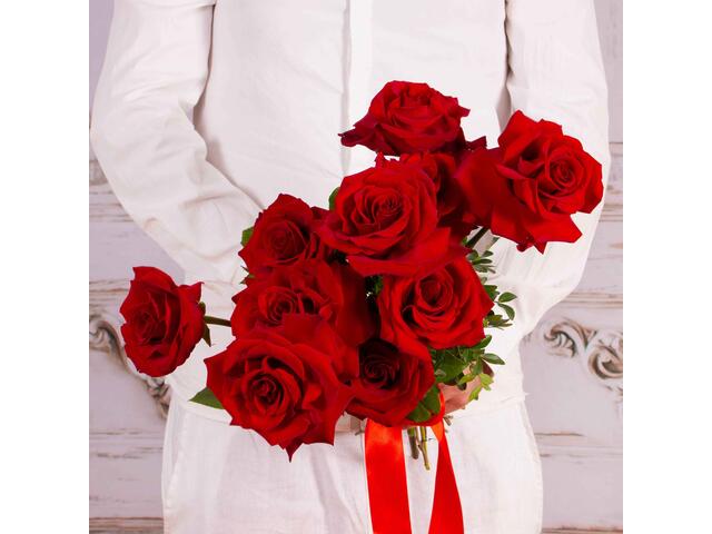 Buchet 11 trandafiri rosii