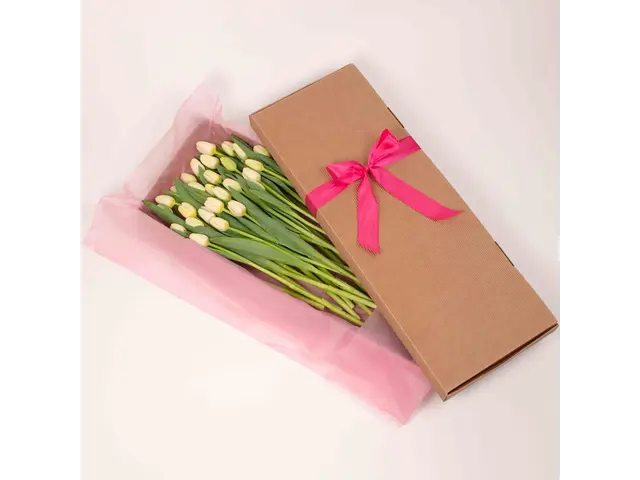 Cutie cu 29 lalele albe