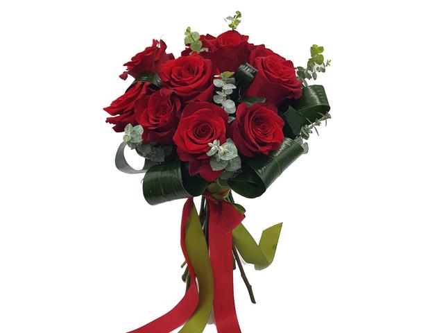 11 trandafiri rosii