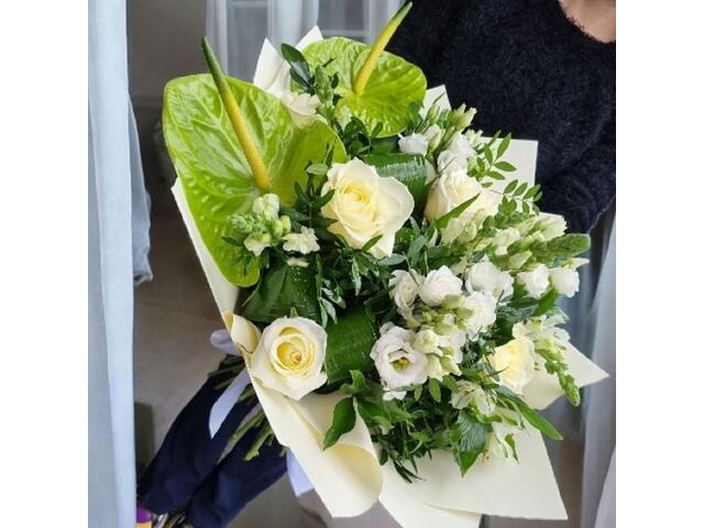 Buchet cadou alb cu verde