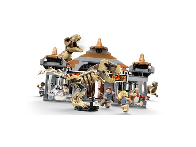 LEGO® Jurassic Park - Centru pentru turisti trex si raptor la atac (76961)