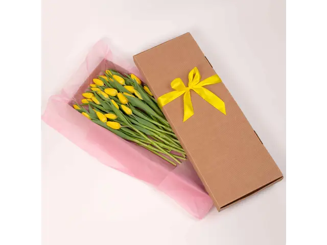 Cutie cu 21 lalele galbene