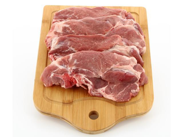 Ceafa de porc cu os casoleta per kg