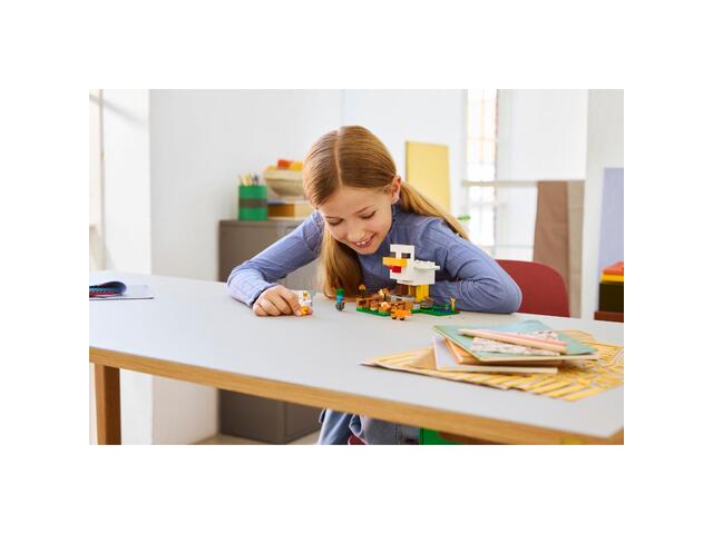 LEGO® Minecraft - Ferma de pui (21585)