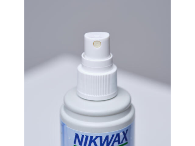 Spray de reimpermeabilizare tratament hidrofob pentru piele și textile Nikwax