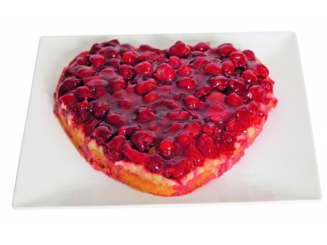 Tarta cu capsuni Inimioara