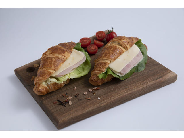 Croissant Sunca Si Cascaval 110G