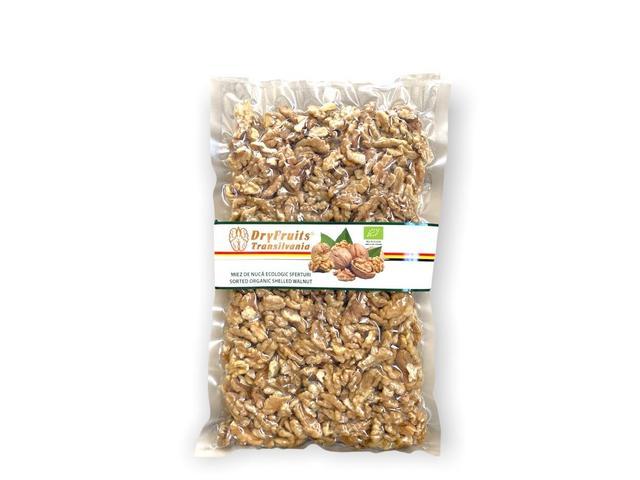 Miez de nuca ecologic sferturi 500g