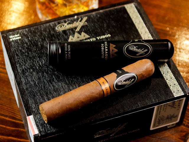 Trabucuri Davidoff Nicaragua Robusto Tubos