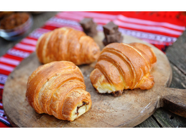 Croissant cu ciocolata  140g