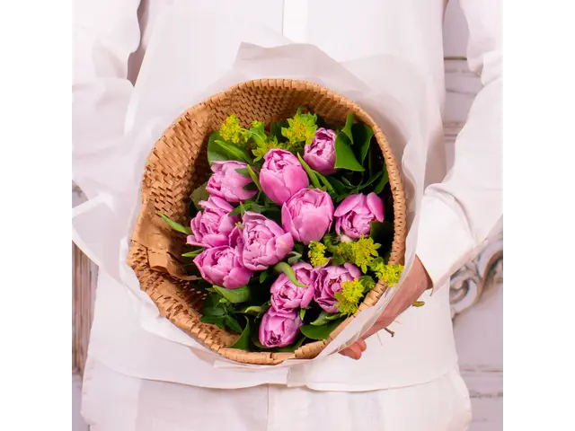 Buchet cu 11 lalele duble mov