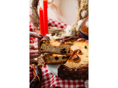 Pasca moldoveneasca cu branza dulce si cirese amare 1kg