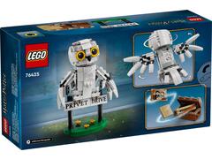 LEGO® Harry Potter - Hedwig pe Privet Drive nr. 4 (76425)