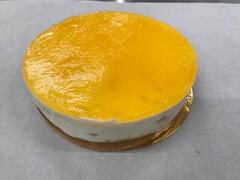 Tort Cu Crema Caise 900G