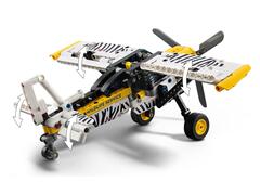 LEGO® Technic - Avion pentru zone greu accesibile (42198)