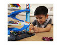 Set de joaca 2 in 1, Turn de curse cu masina inclusa, Hot Wheels