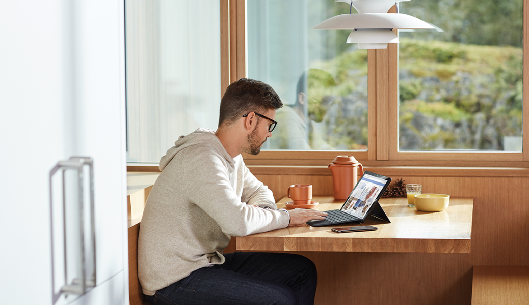 Modernize your IT support with Moveworks + Microsoft Teams