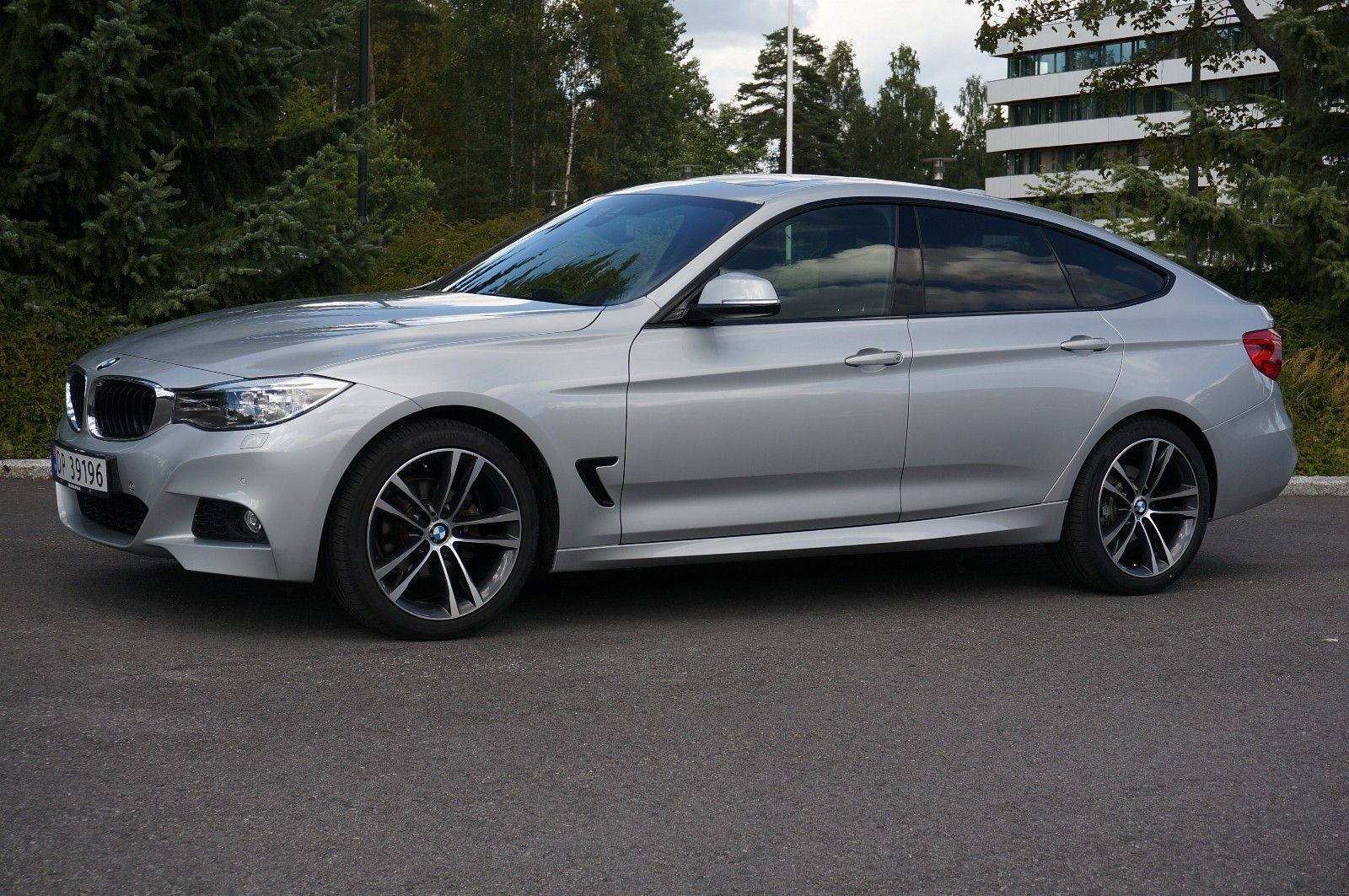 2014 BMW 3-Serie 320i xDrive GT aut Combi-Coupè Bensin - Brooms bilguide