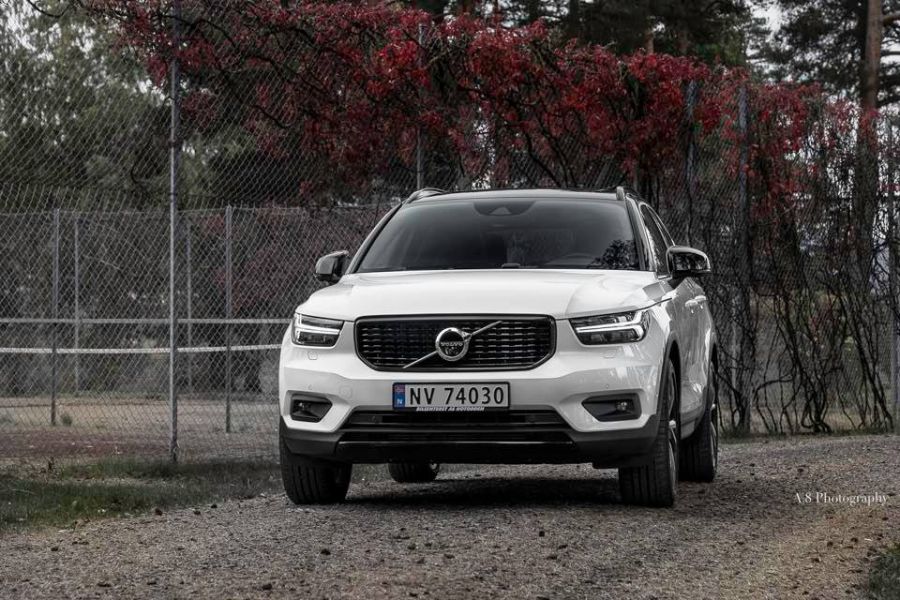 Volvo XC40 D4 AWD R-DESIGN AUT