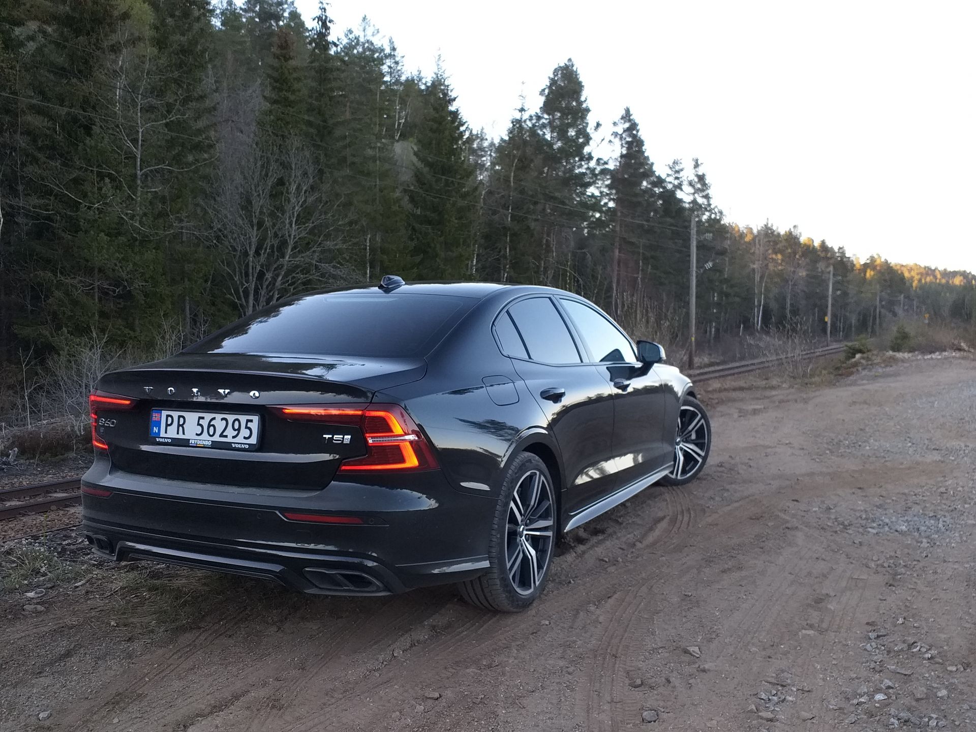 Вольво s60 2020