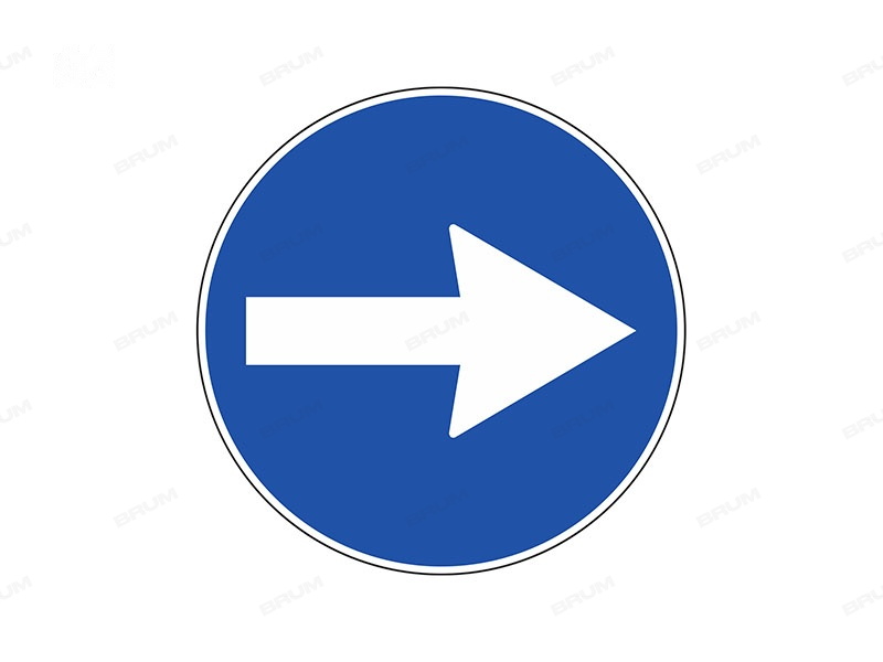 Il segnale raffigurato indica l'obbligo di svoltare a destra