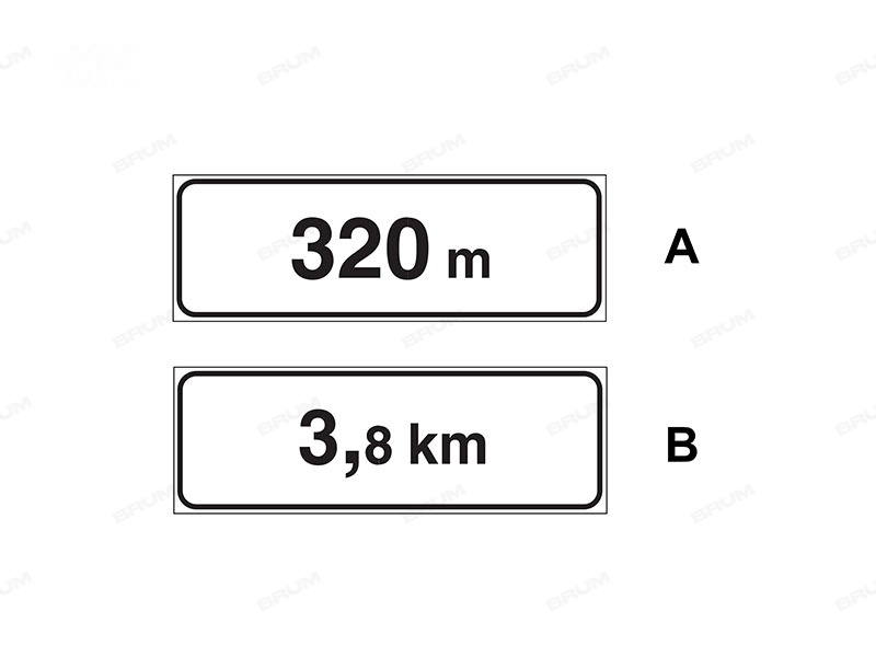 Il pannello integrativo raffigurato, posto sotto un segnale di pericolo, indica la distanza tra il segnale ed il punto d'inizio del pericolo (121)