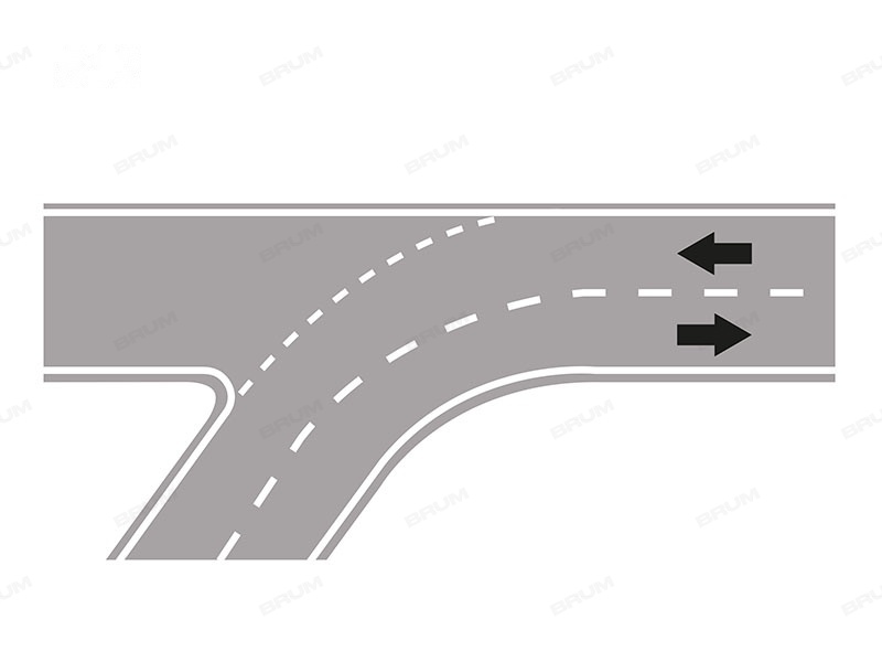 La striscia bianca laterale discontinua in figura individua il bordo della strada principale, separandolo da quello della strada secondaria (512)