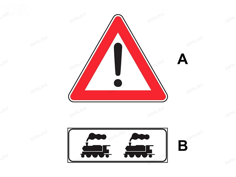 Il segnale (A), integrato con il pannello (B), preannuncia la presenza di binari di manovra in corrispondenza di stabilimenti industriali  (920)